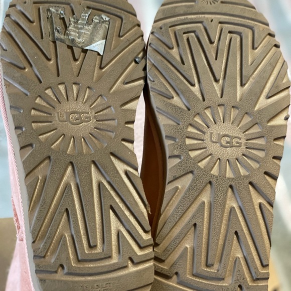 Ugg W Fluff Bow Mini- Dusty Pink - Picture 6 of 7